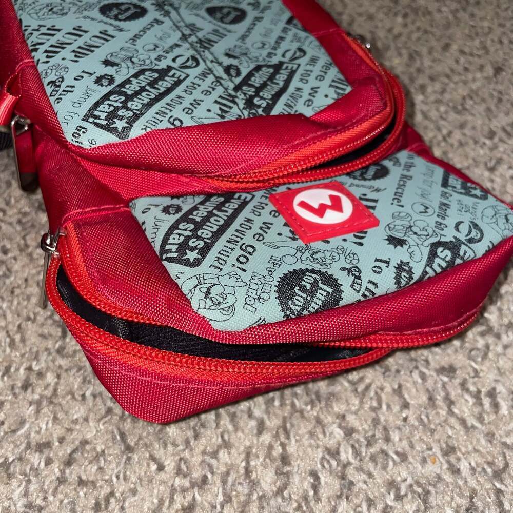 Nintendo Switch Go Pack Sling Bag Shoulder Pack Mario Edition Crossbody Belt Bag - Picture 3 of 3
